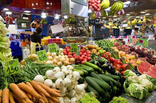 深不可測的蔬菜批發市場 從菜攤到十套房產的財富密碼